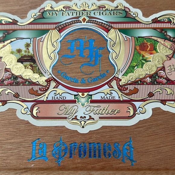 Wooden Cigar Box - Picture 2 of 5